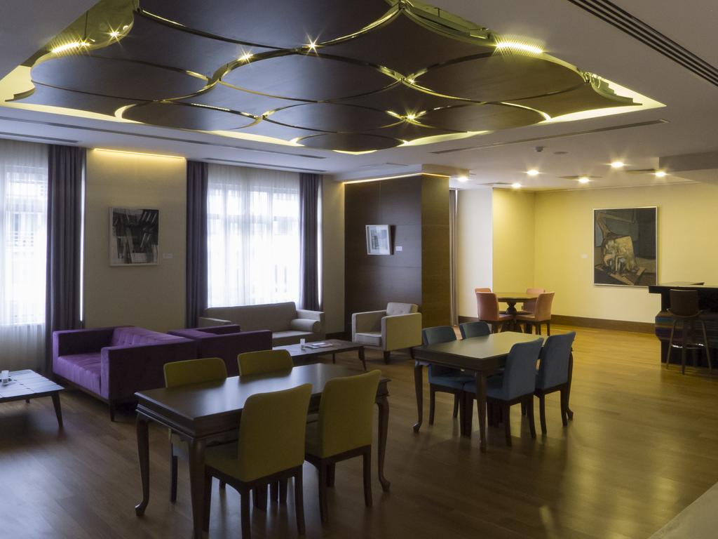 Otel Houston 4*